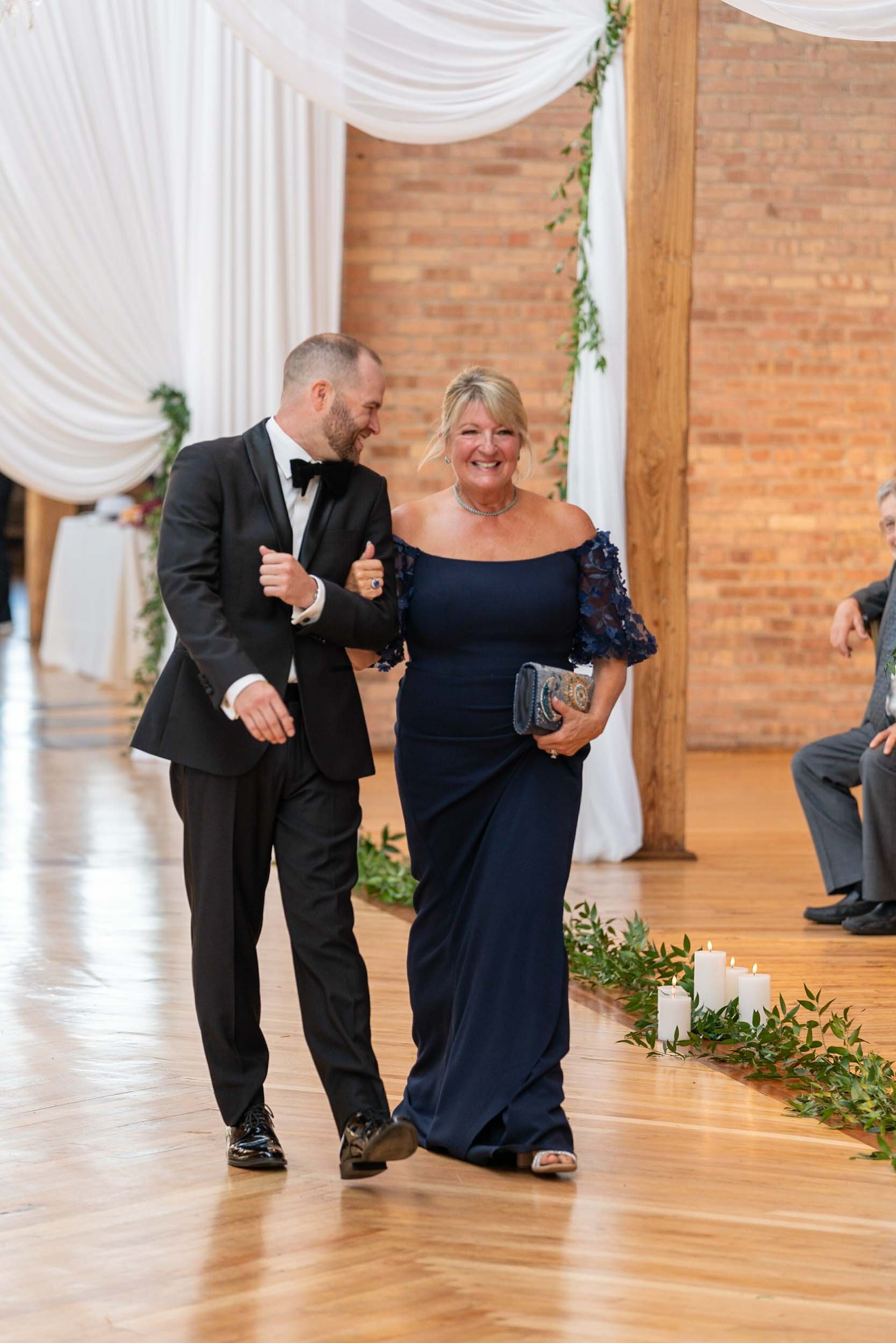 240518_Addie_Michael_WebsiteFairmont_GoldCoast_ChicagoTheater_BridgeportArtCenterWebsite_88.jpg