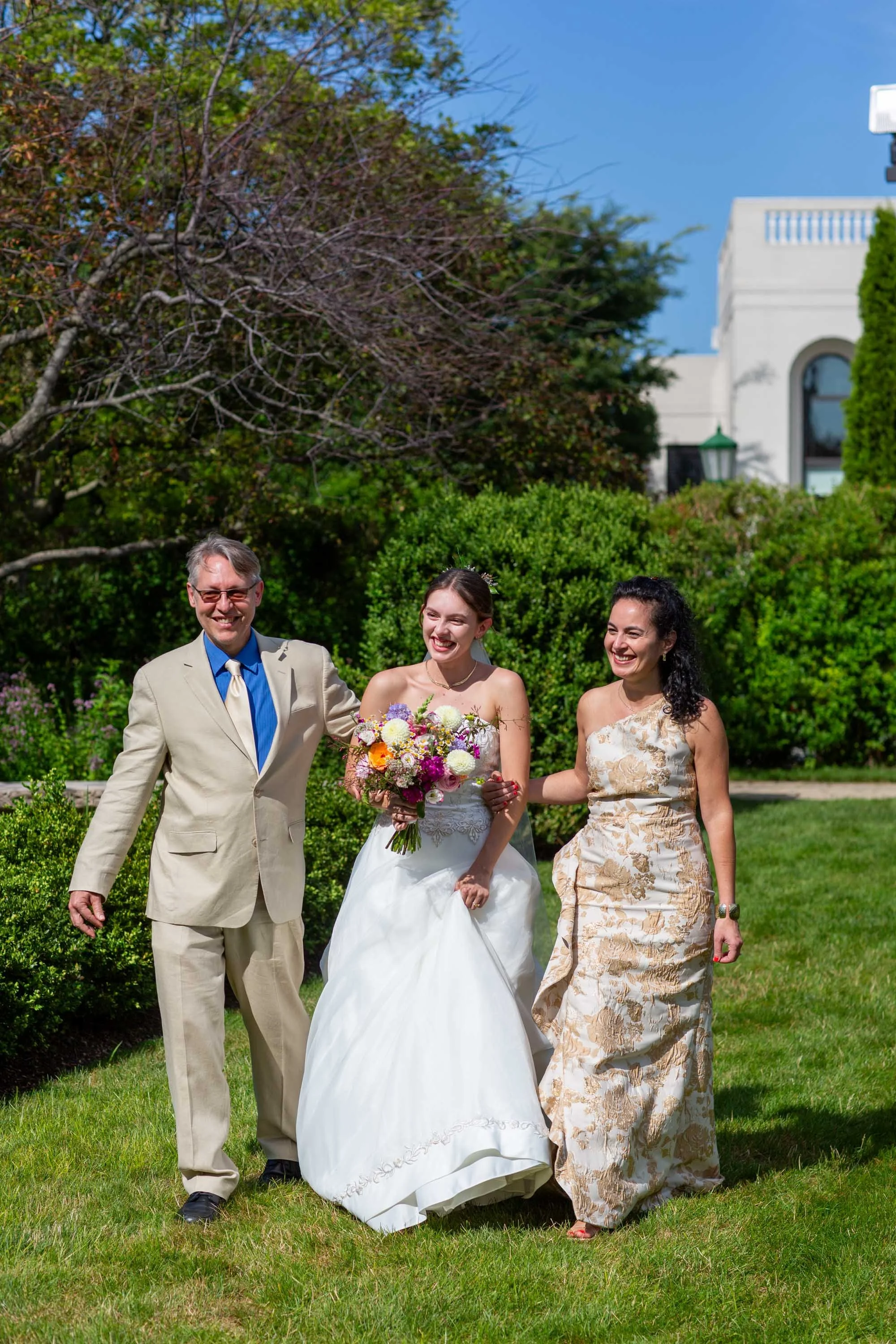 250711_Senen_Sophia_BahaiTemple_MichiganShoresClub_Website_Social82.jpg