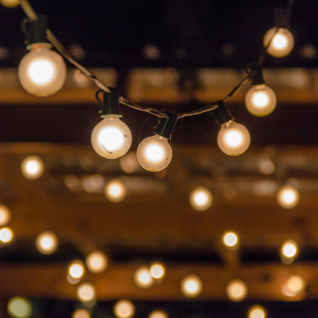 white_lights_92950c2b-1c1d-420a-90a4-286f5238f97b.jpeg
