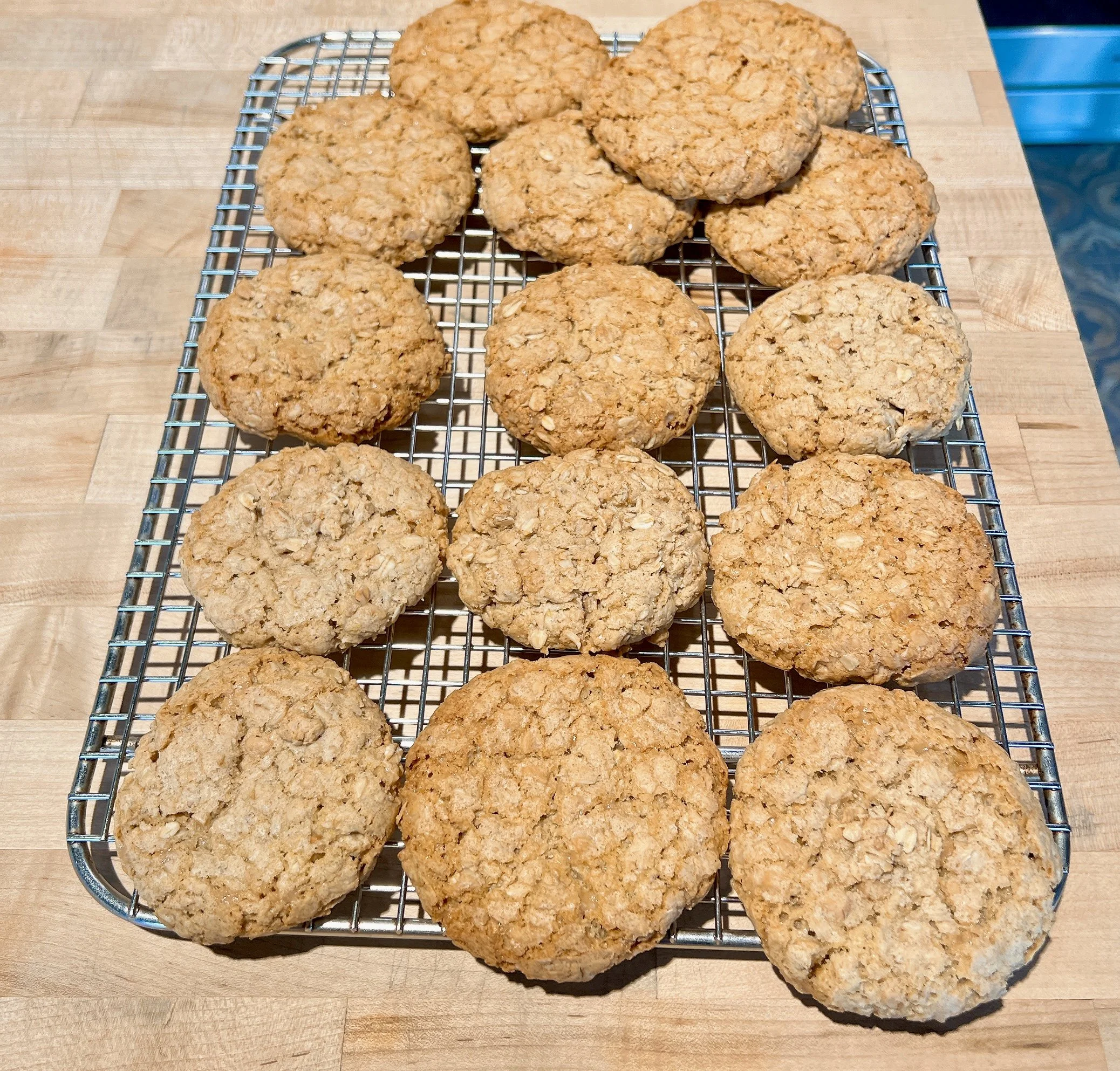 Classic Chewy Oatmeal Cookies