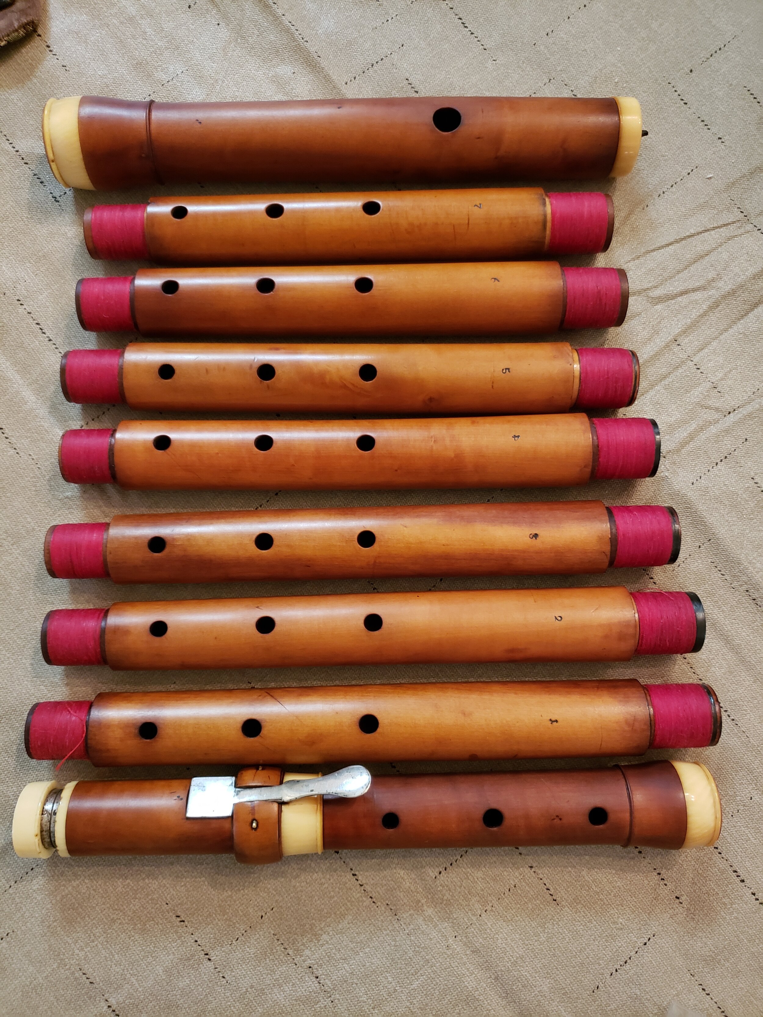  Anonymous 18th-Century flute with 7 corps de rechange. (Pitches from A=412-456) Restoration by Daniel Deitch 