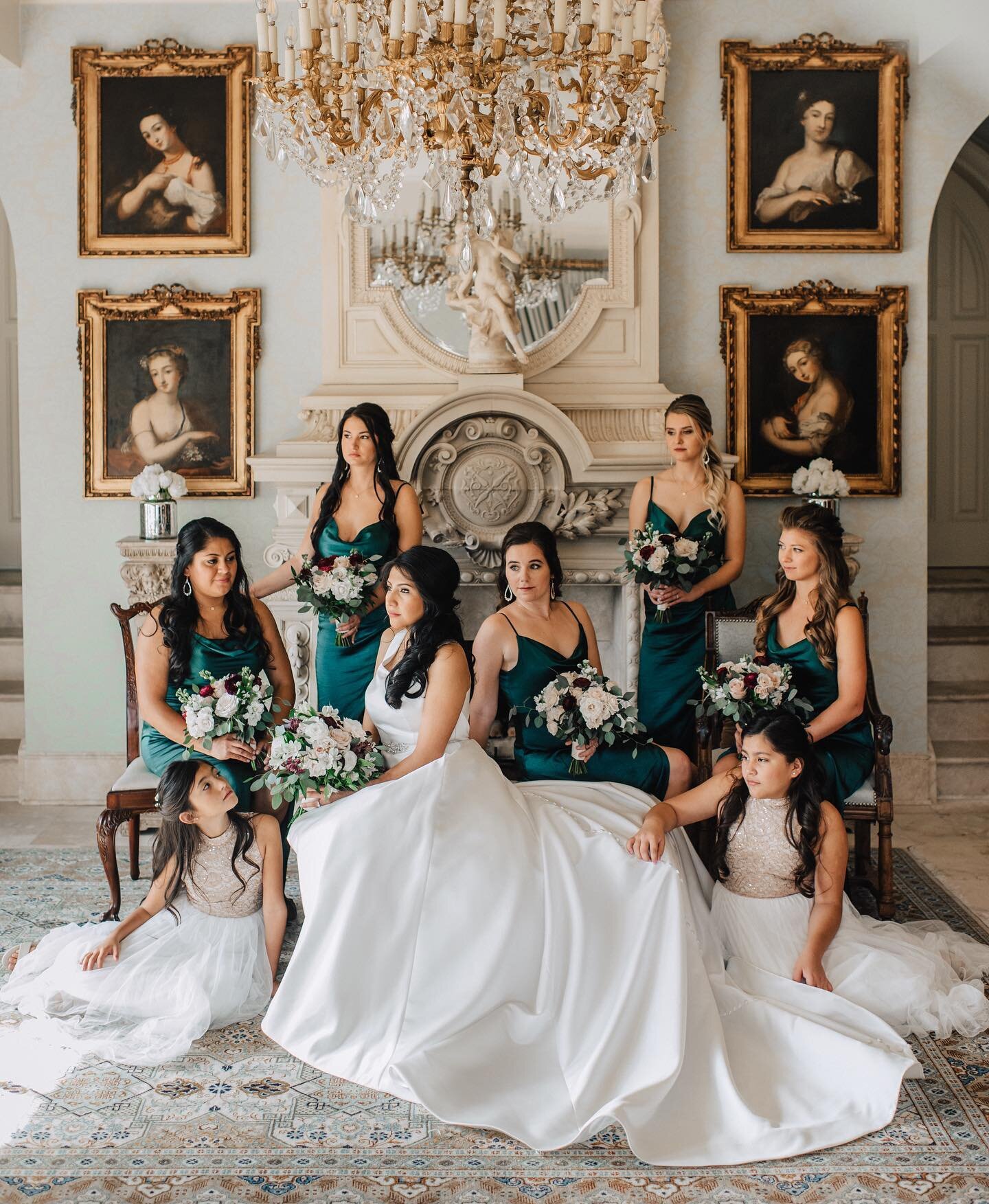Nadia&rsquo;s girls rich jewel tone dresses are a trend we can get behind! We went with eggplant and burgundy florals for the bouquets to pop against their gorgeous emerald satin dresses!
.
.⁠
.⁠⠀⁠⠀
🌸: @weddingsbyvogue 
📸: @act_photo 
📍: @doverhal