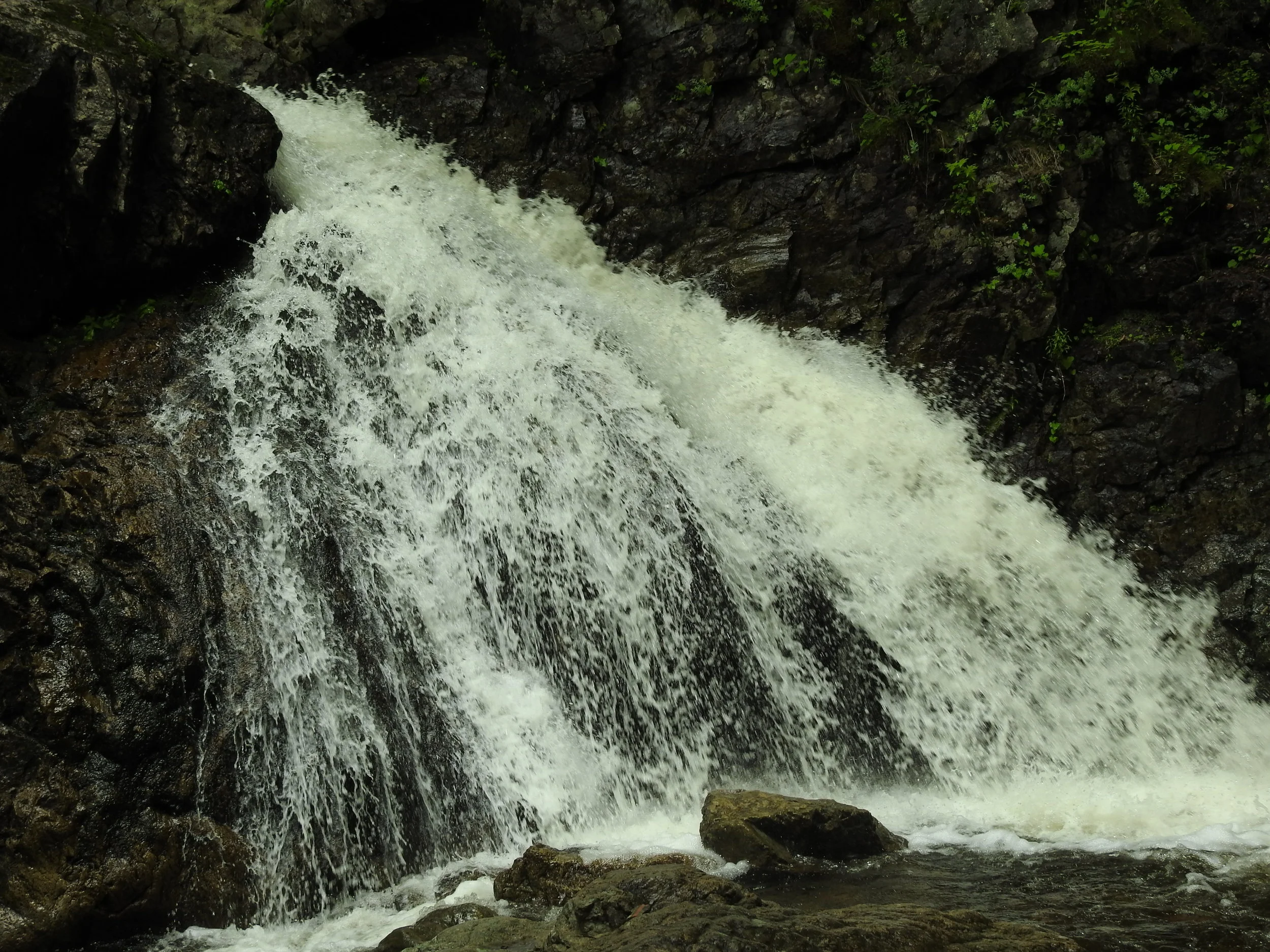 Uisge Ban Falls Trail and Park