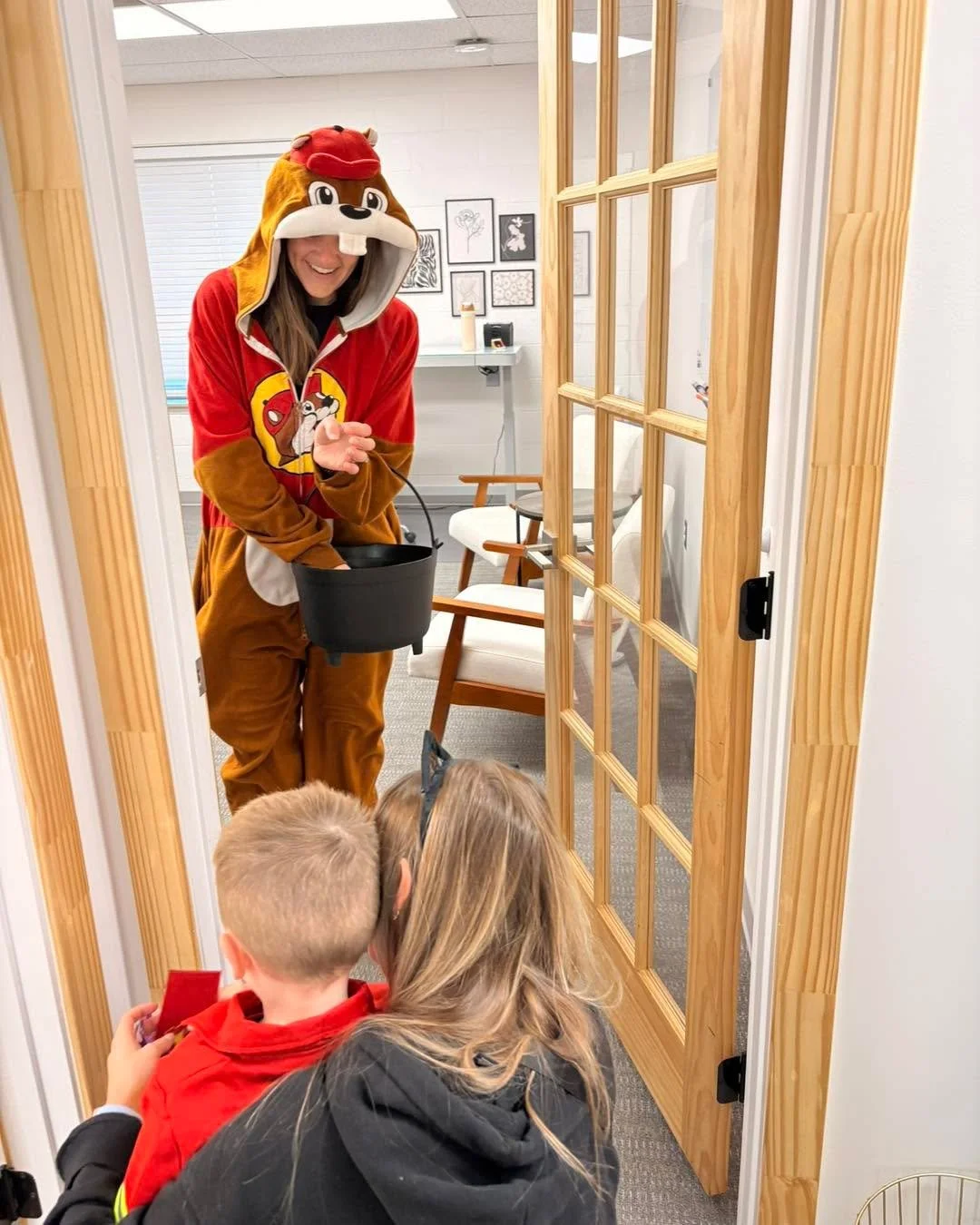 Our kiddos had a boo-tiful time trick-or-treating around AFTS! We loved seeing all the creativity, giggles, and Halloween joy! 👻🫶 #AutismFromTheStart #ABATherapy #CompassionateABA #Earlyintervention #SocialSkills #FallFun #Halloween #trickortreat