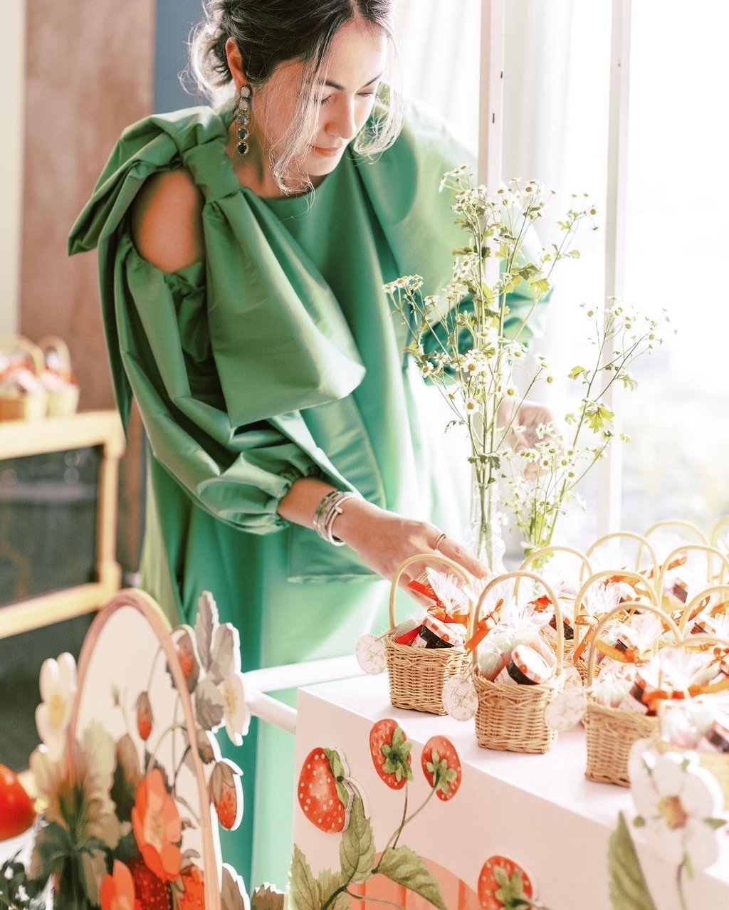 This birthday party for Siena was one of our sweetest events by far - We actually utilized the baskets we ordered for the couple&rsquo;s wedding and transformed the scene into a wild garden for the little one!

Just love to work on celebrations which