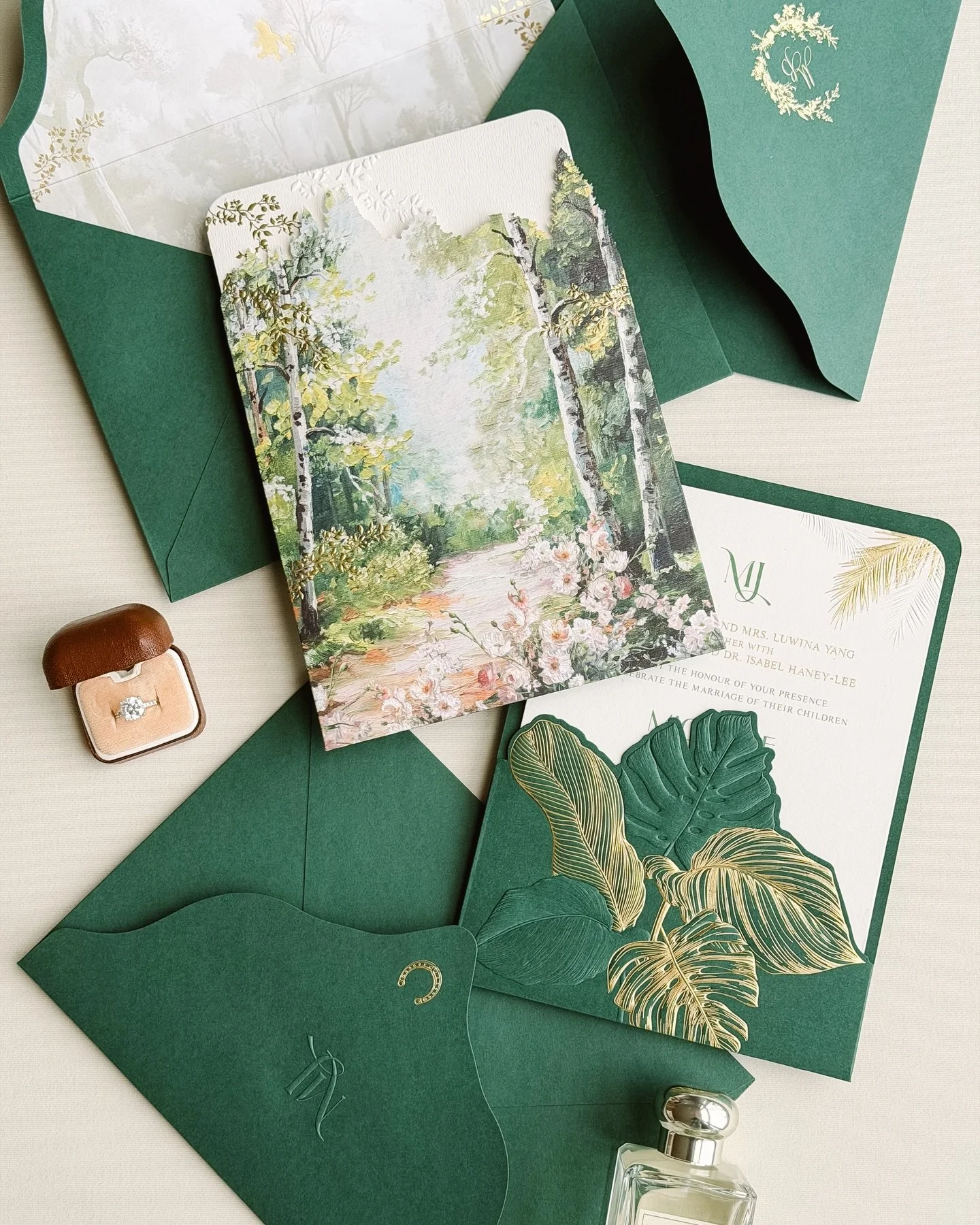 Green and white may be a classic palette - but the story behind each couple brings an entirely different world to life.
⠀⠀⠀⠀⠀⠀⠀⠀⠀
For one direction, we shaped a narrative around quiet woods and childhood imagination. A softly painted forest, textured