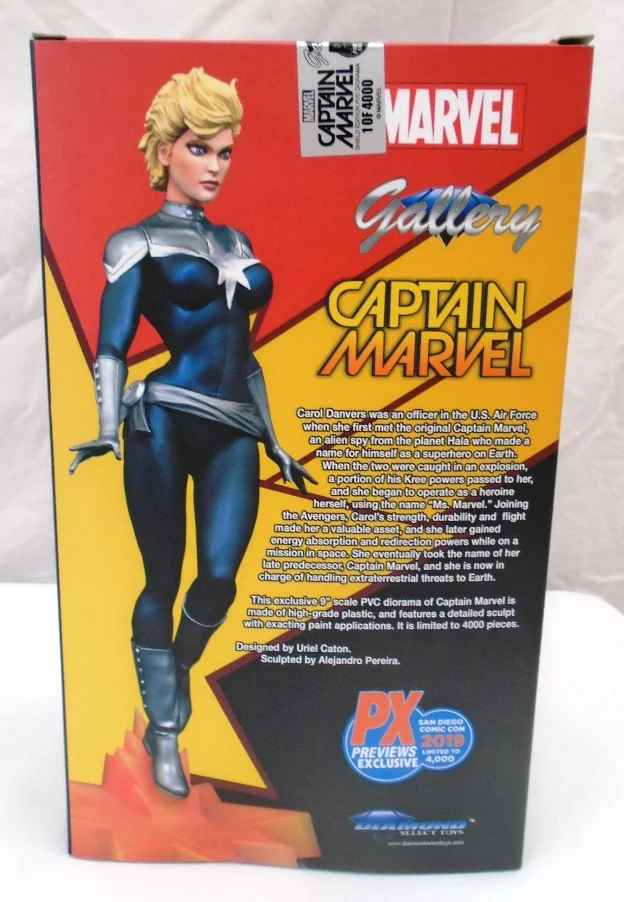 Lucky_Target_Comics_Statues_and_Busts_Marvel_Gallery_Captain_Marvel_SDCC_PX_Exclusive_back.JPG
