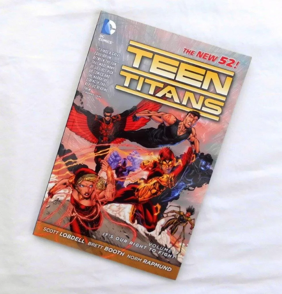 Lucky_Target_Comics_GNs_Teen_Titans_S4_Vol_1.JPG