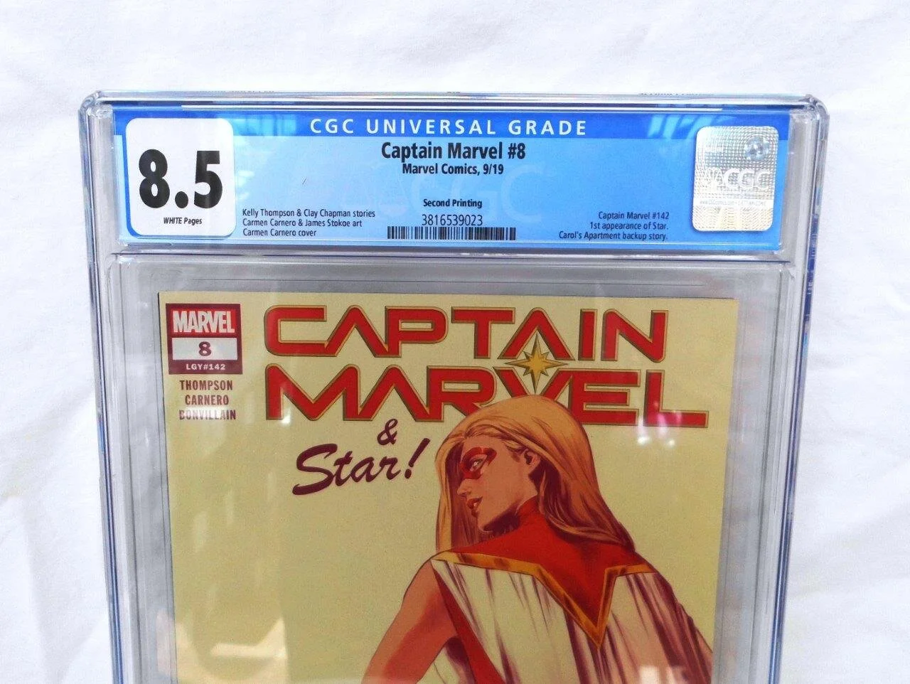Lucky_Target_Comics_CGC_Captain_Marvel_8_number.JPG