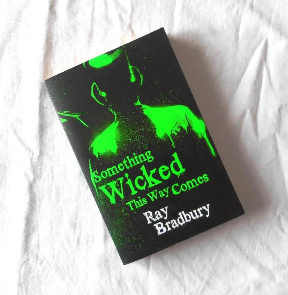 Something Wicked This Way Comes - Ray Bradbury