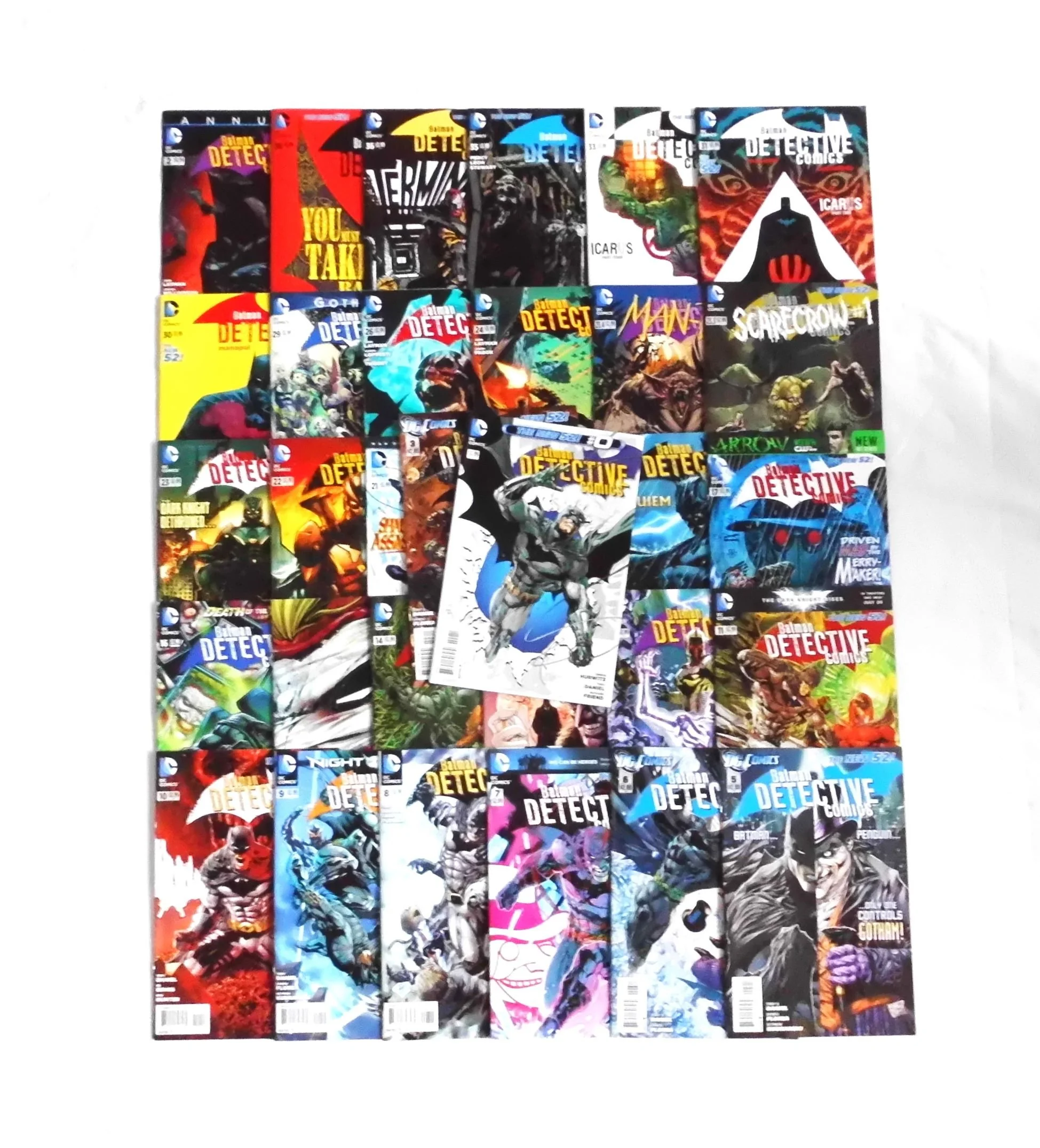 Detective Comics Series 2 x32 Bundle