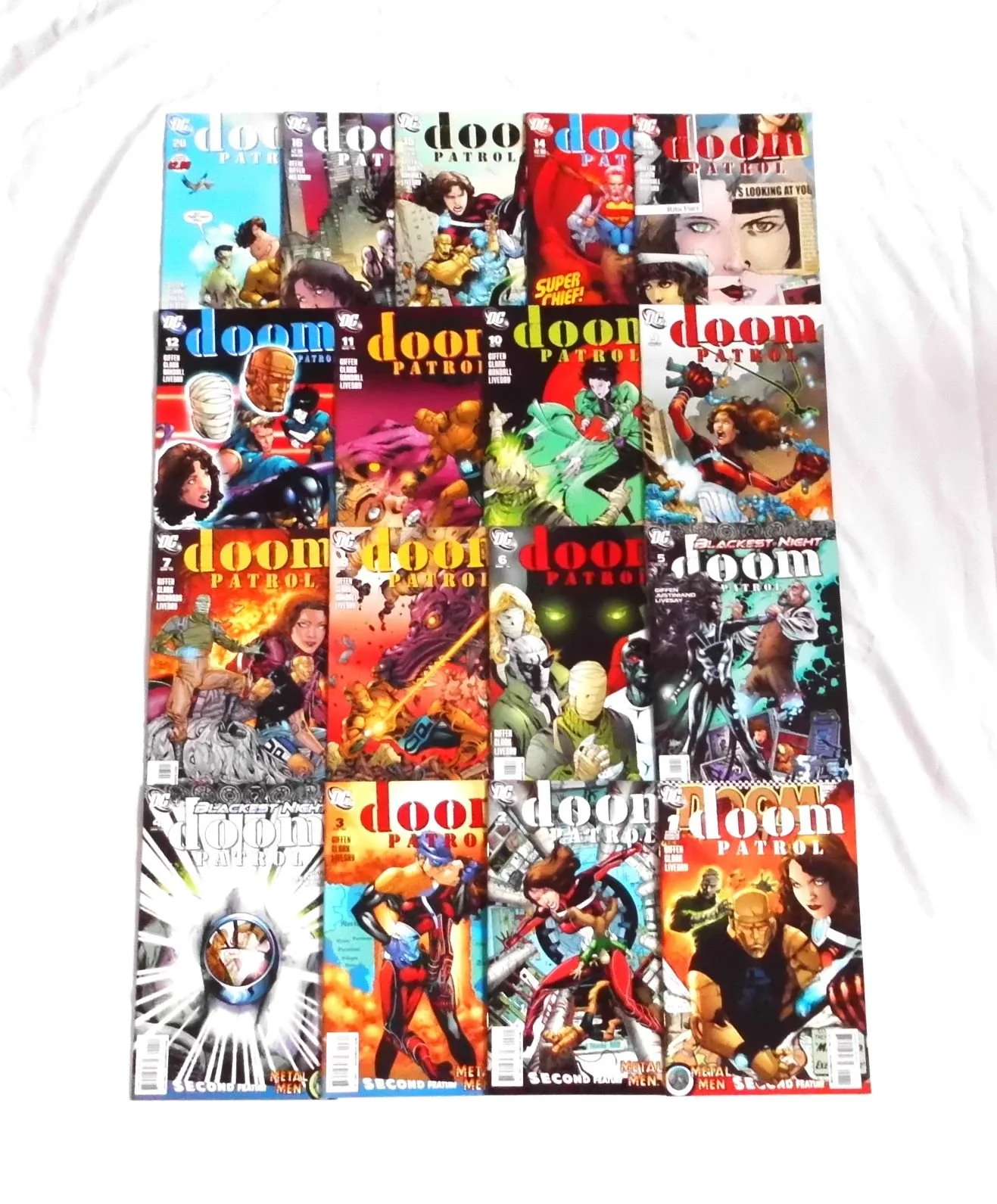 Doom Patrol Series 5 x17 Bundle