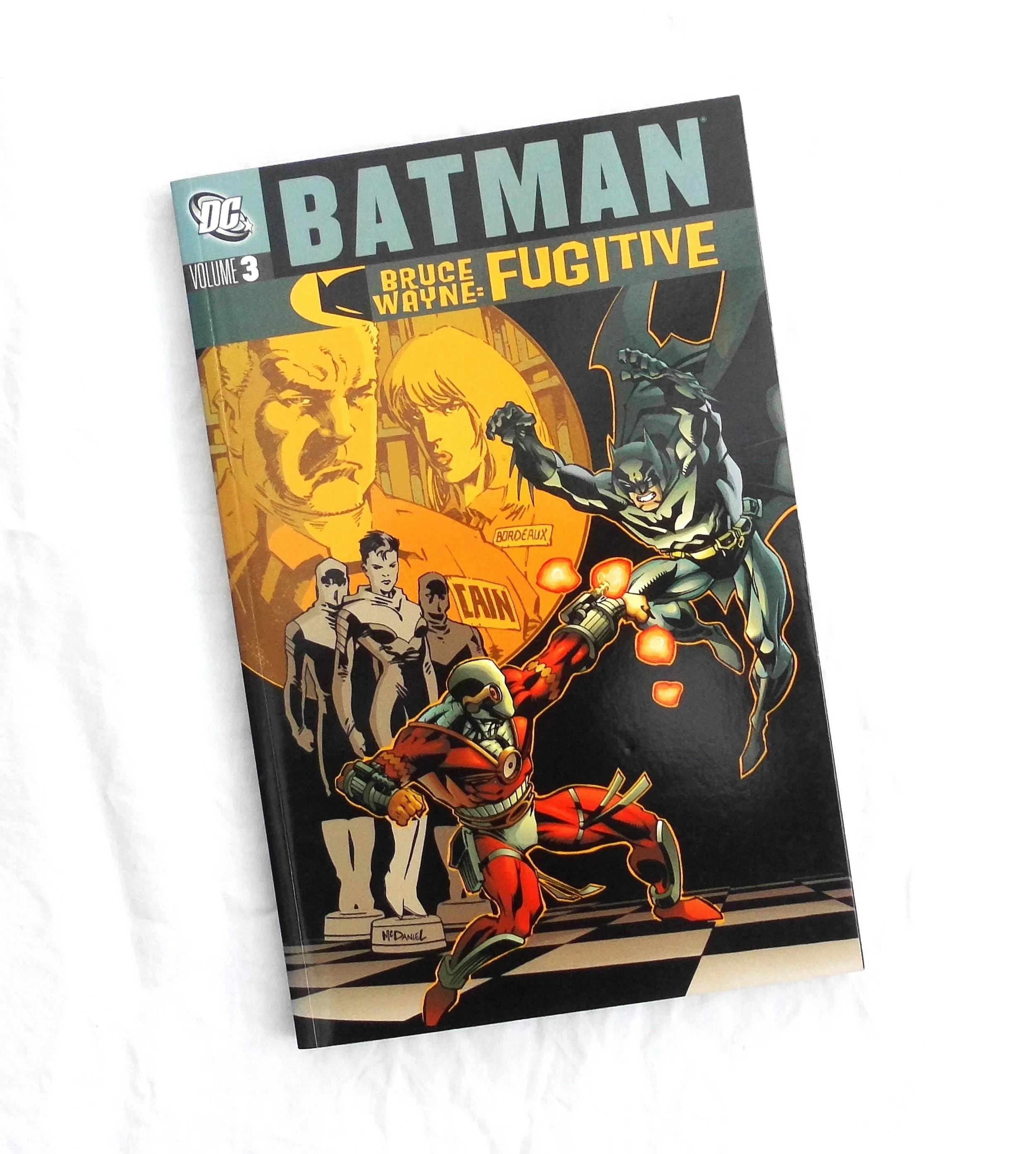 LTC_GN__Batman_Bruce_Wayne_Fugitive_Vol_3.JPG
