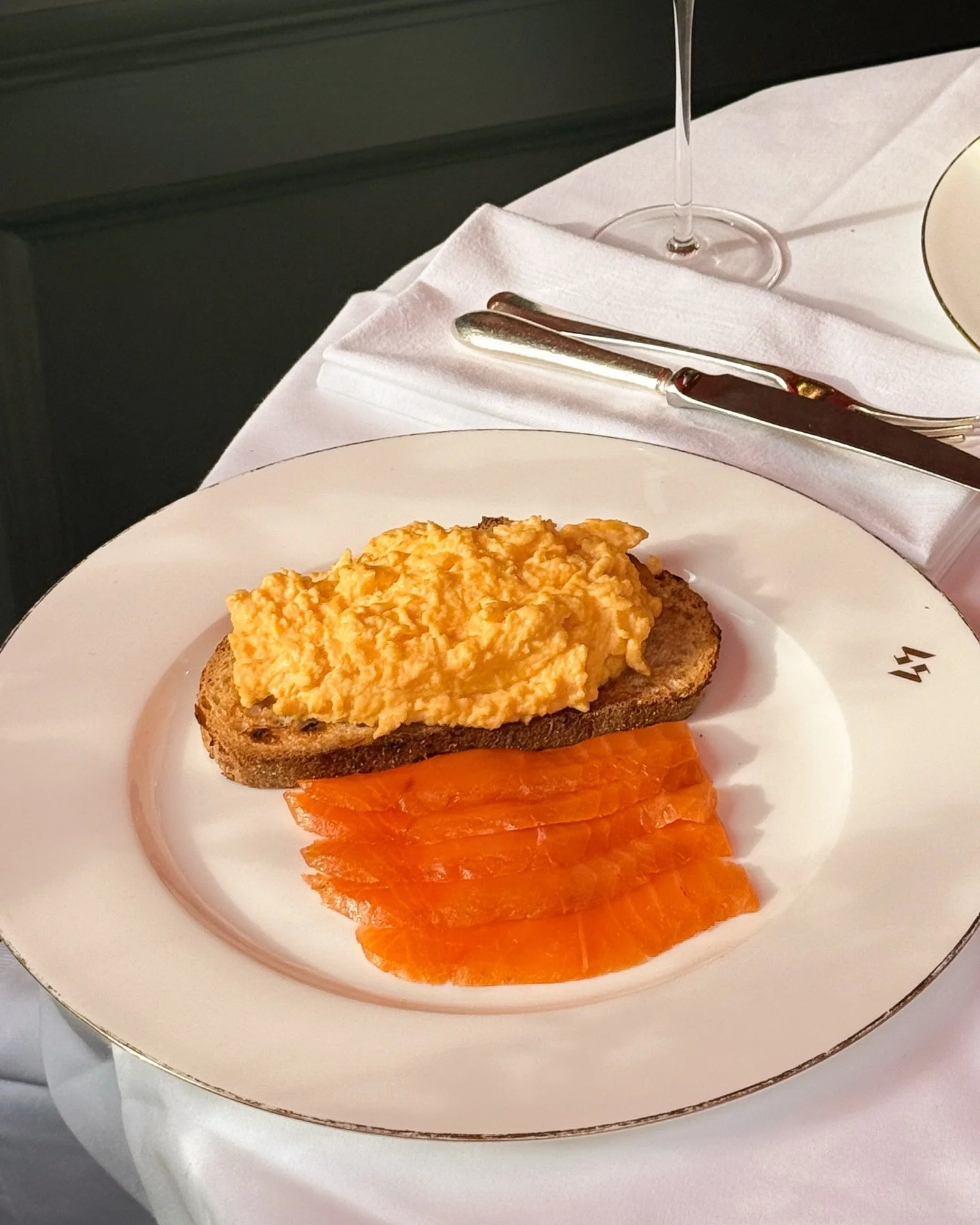 Scrambled eggs with smoked salmon, with the option to add caviar.

On both our breakfast and brunch menus. 

Brunch Available this Bank Holiday weekend - Friday to Monday.

Book a table this weekend via our website.