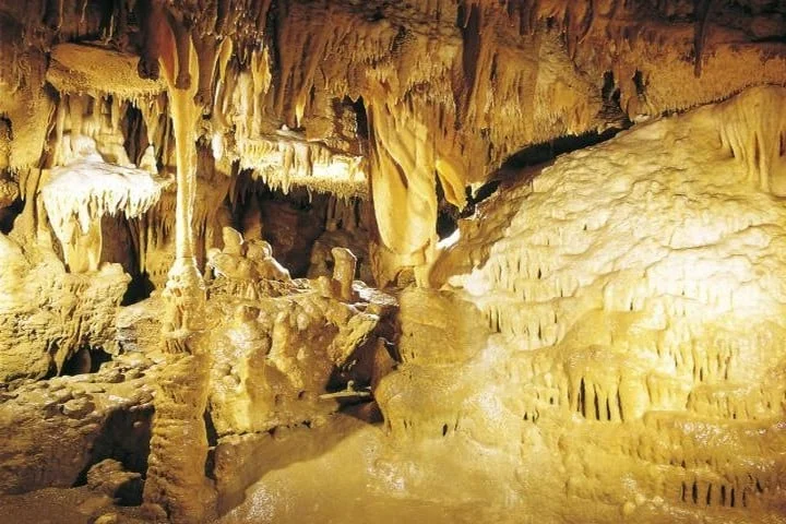grotte+de+villars.jpg