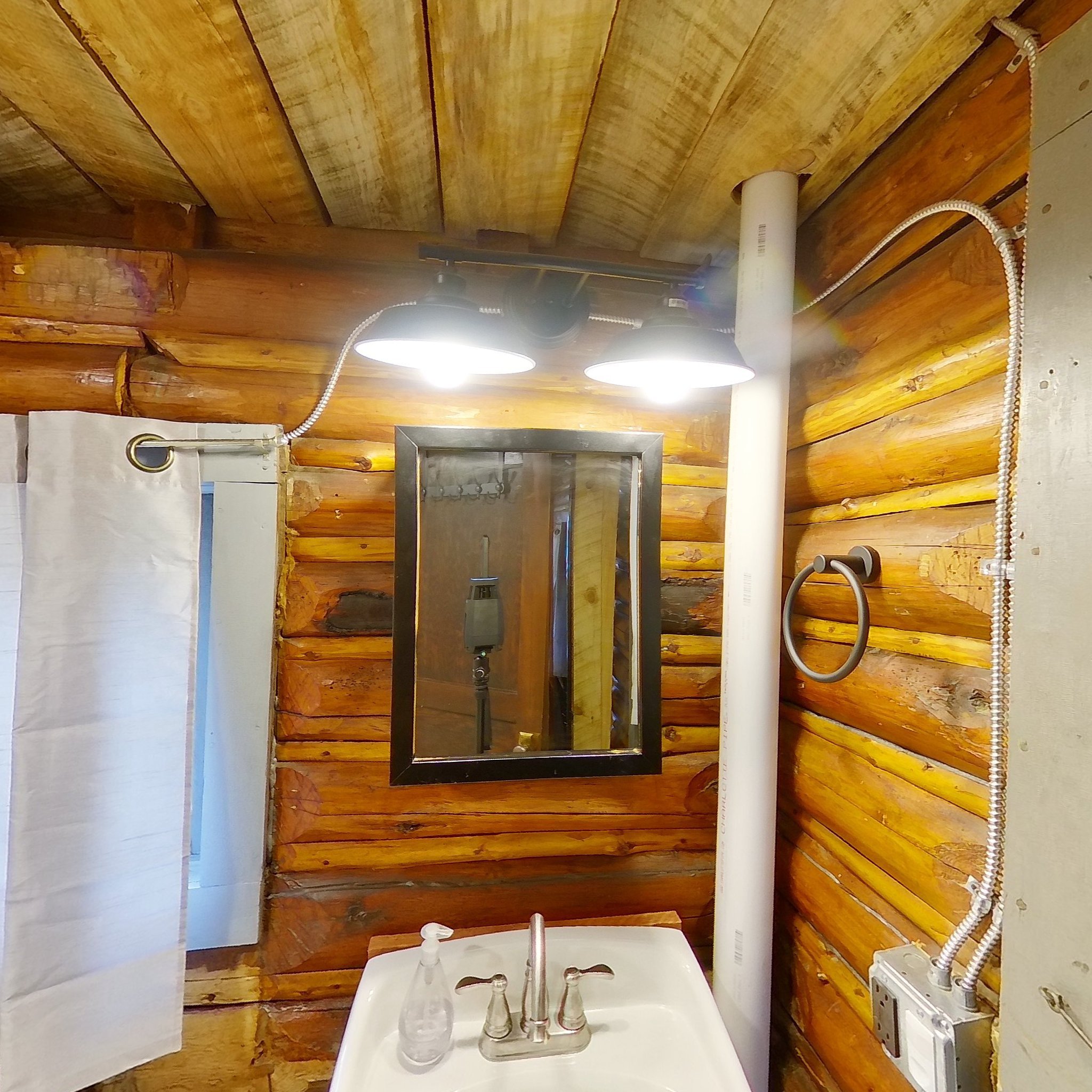 Cabin 11 bathroom