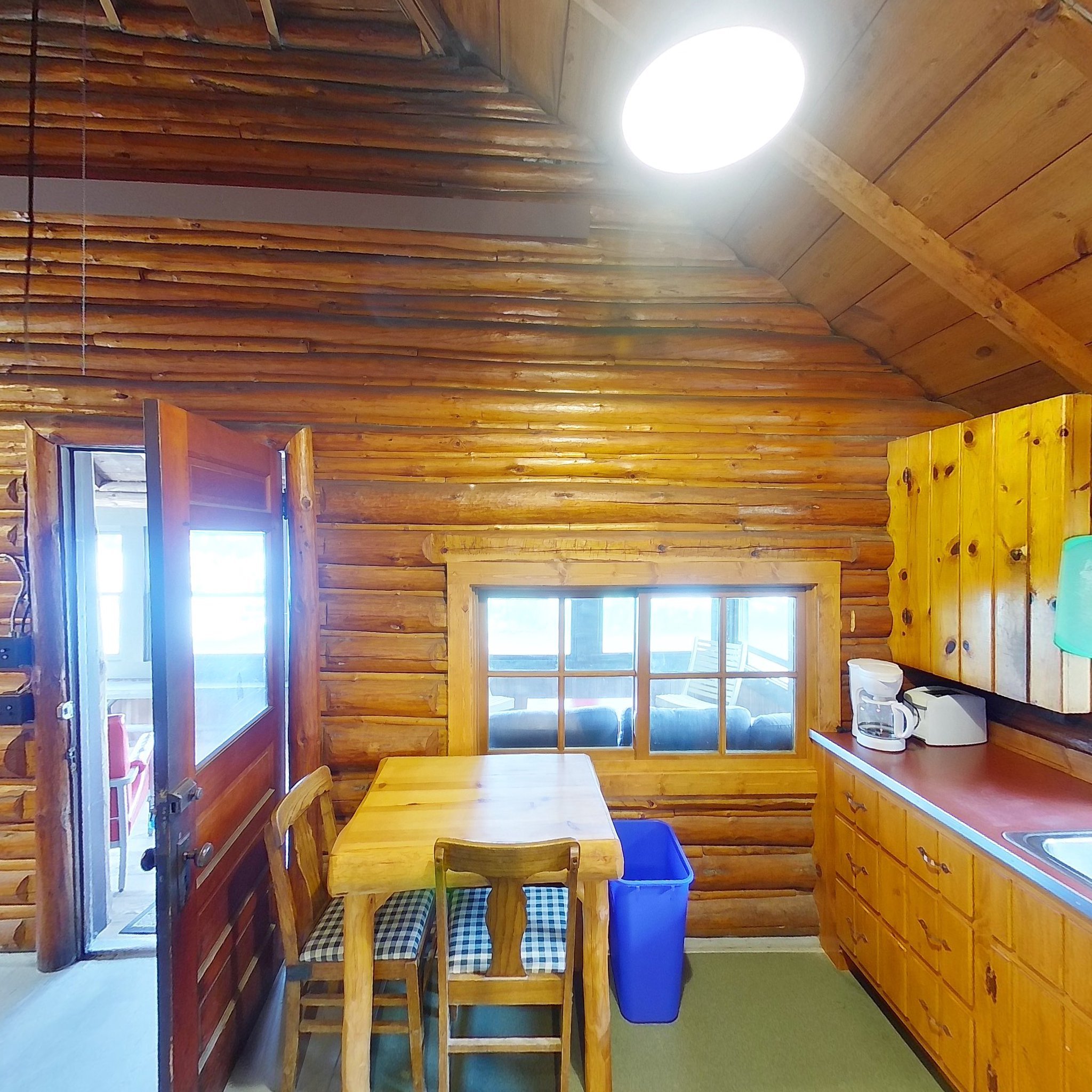 Cabin 9 Kitchen Seating.jpg