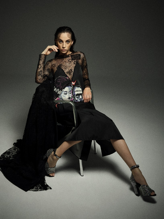 styled by Zoe Cheung