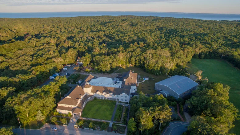 Falmouth-Academy-1wvXVV.jpg