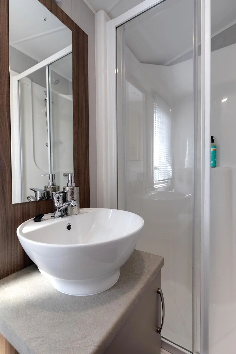 Modern bathroom