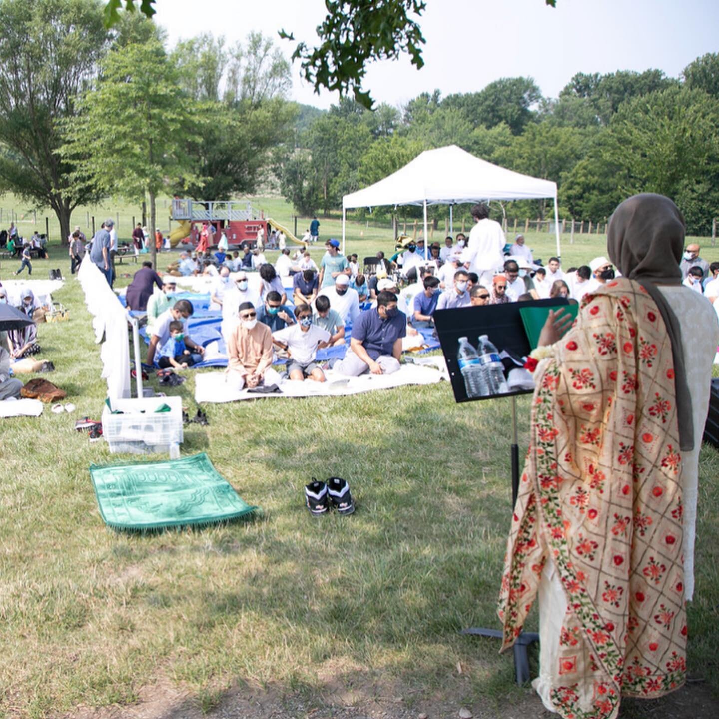 More than 1300 people joined us at our Eidul Adha Farm Day Extravagnaza yesterday! The morning began with warm welcomes from our executive director, Laila Tauqeer, followed by a wonderful sermon and prayer lead by NWMI board member, Aamir Noorruddin.