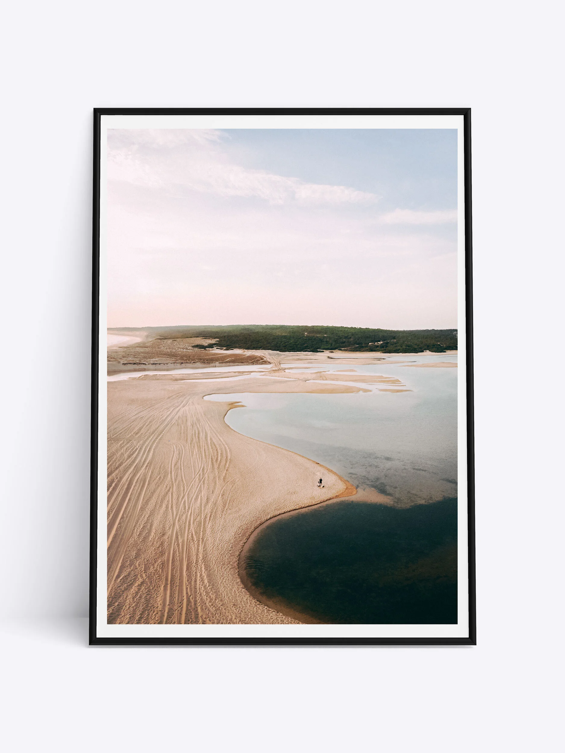 black-frame-lagoa-albufeira.jpg