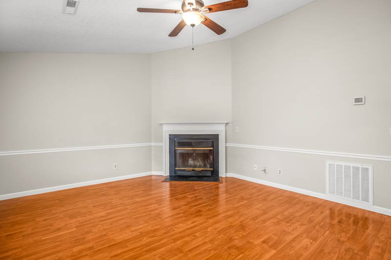 211 Olde Vineyard Court-8.jpg