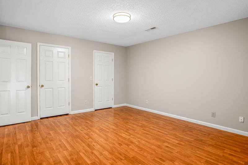 211 Olde Vineyard Court-19.jpg