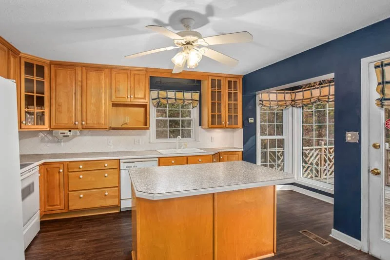 220 Baptist Drive-12.jpg