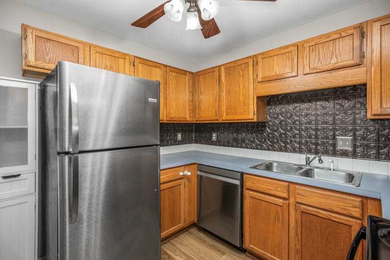 1668 Quillmark Road-7.jpg
