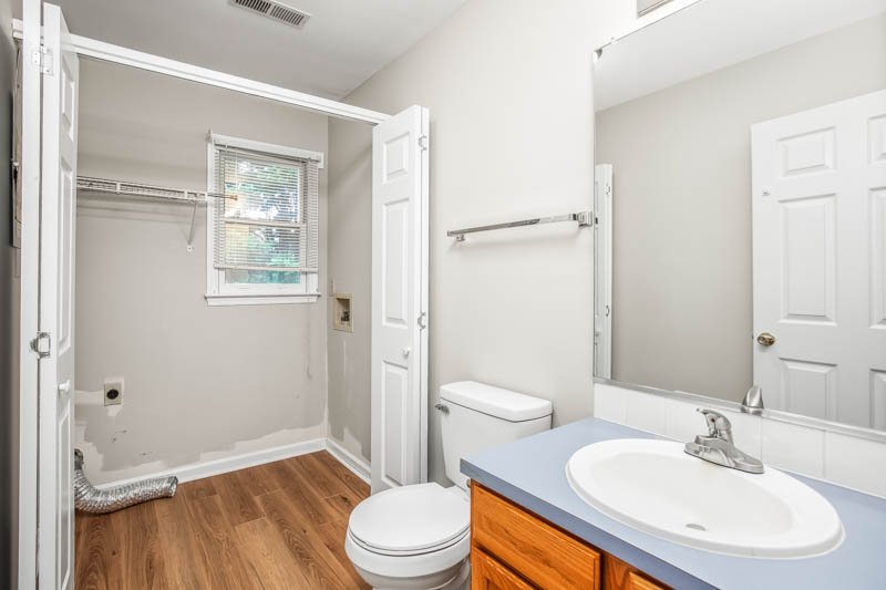 1668 Quillmark Road-8.jpg