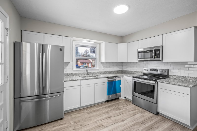 969 Shalimar Drive-6.jpg