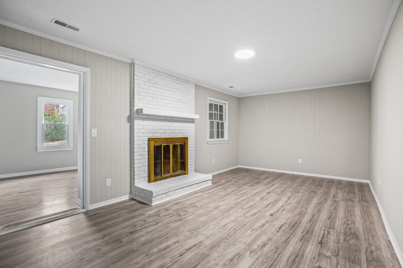 969 Shalimar Drive-9.jpg