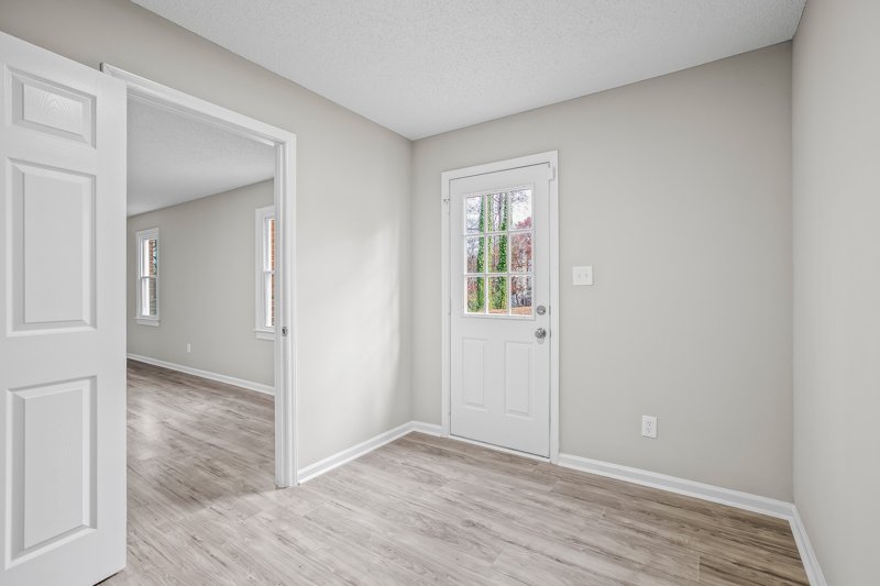 969 Shalimar Drive-14.jpg