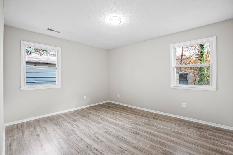 969 Shalimar Drive-16.jpg