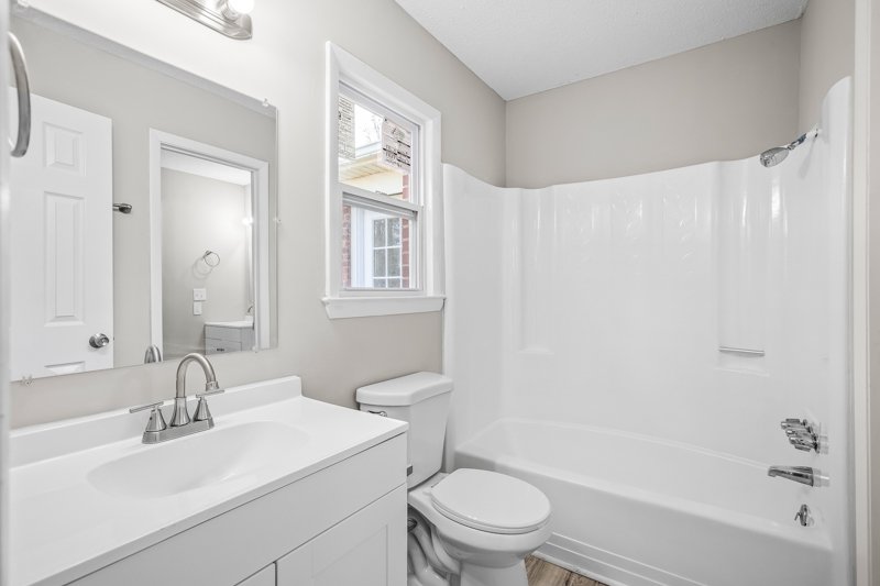 969 Shalimar Drive-18.jpg