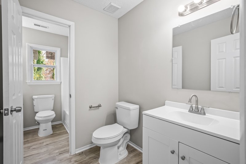 969 Shalimar Drive-22.jpg