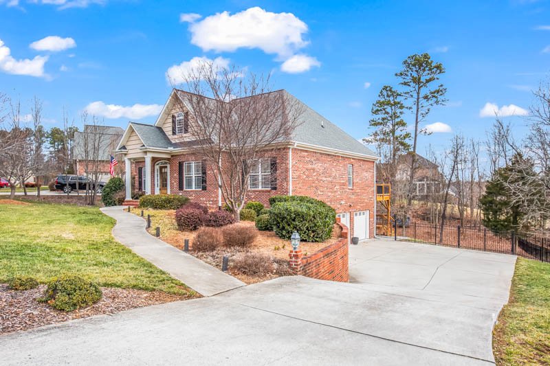 157 Red Hawk Lane-5.jpg
