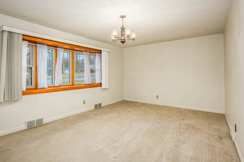 3575 Robindale Drive-4.jpg