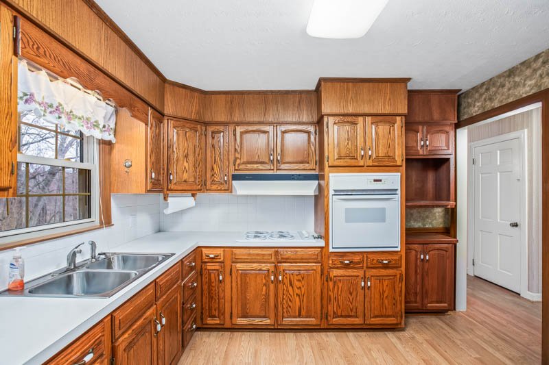 3575 Robindale Drive-9.jpg