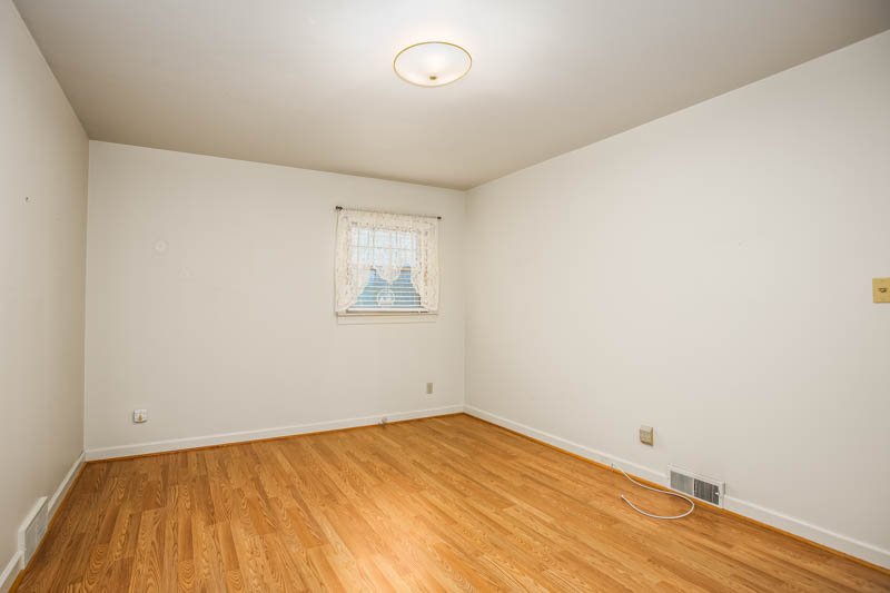 3575 Robindale Drive-16.jpg