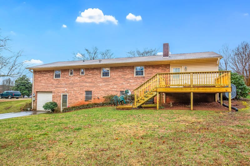 3575 Robindale Drive-29.jpg