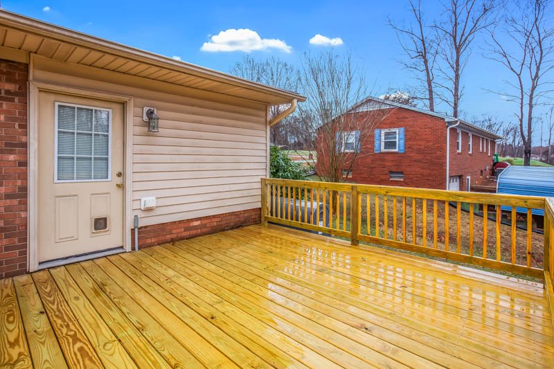 3575 Robindale Drive-32.jpg