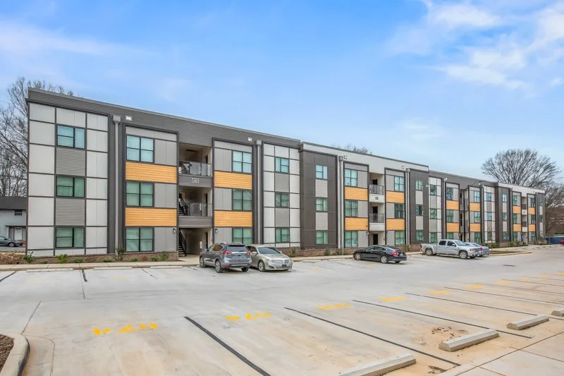 939 Metropolitan Village Court-3.jpg