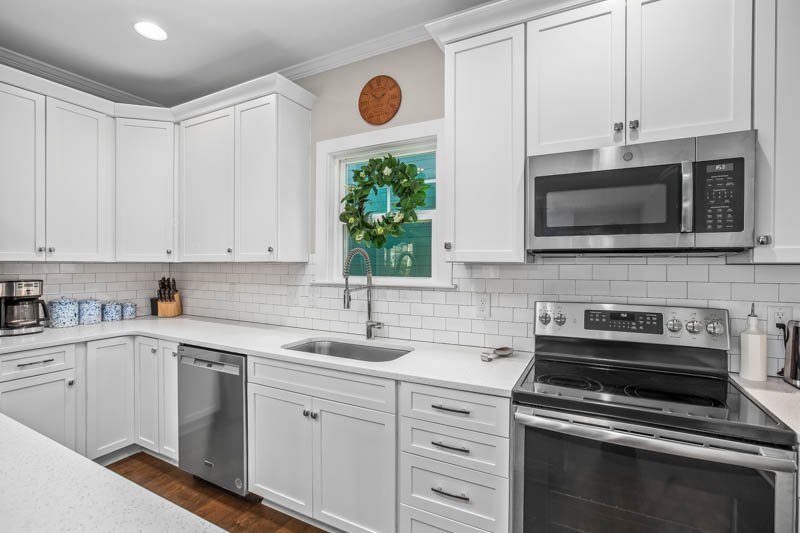 1776 Eastover Drive-16.jpg