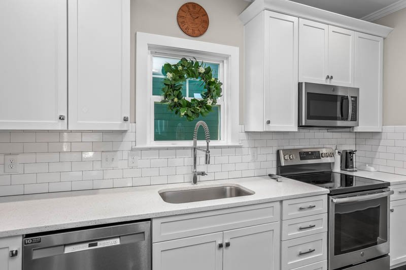 1776 Eastover Drive-17.jpg
