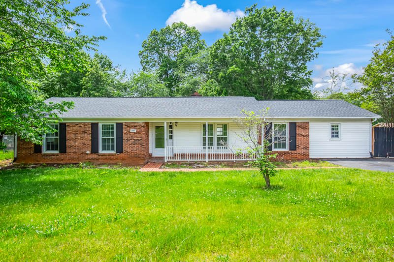 109 Stokes Forest Drive-1.jpg