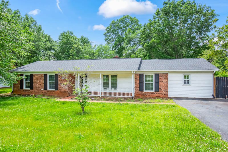 109 Stokes Forest Drive-3.jpg