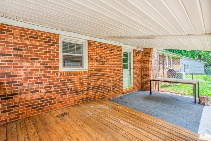 109 Stokes Forest Drive-31.jpg