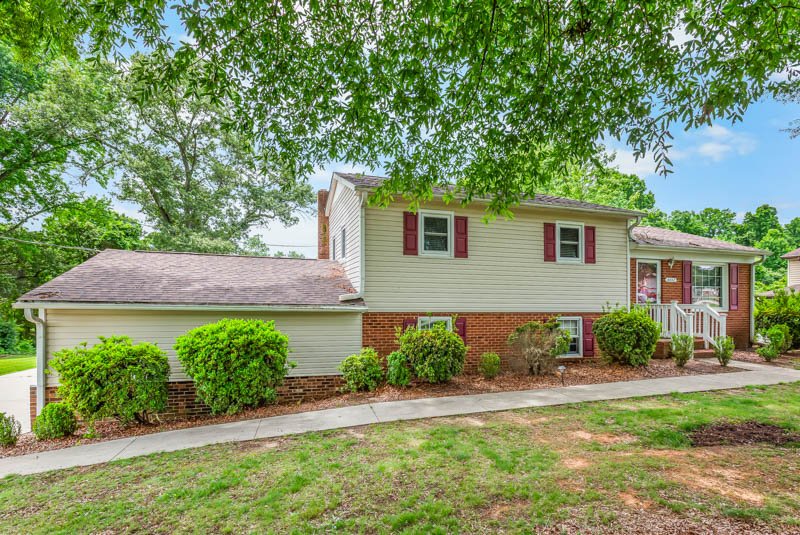 4642 Kings Gate Drive-3.jpg